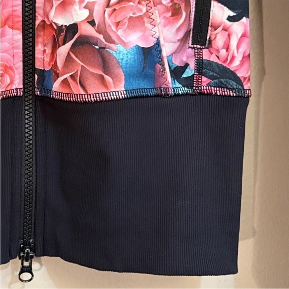 Lululemon Athletica Asana Secret Garden Pink & Blue Floral Zip-Up Jacket - Picture 8 of 16